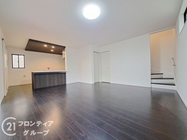 加古川市平岡町高畑　新築一戸建て　８期　１号棟