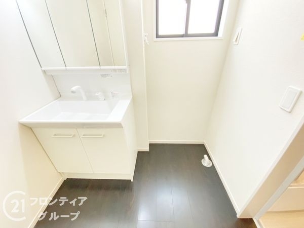 小野市神明町　新築一戸建て　１期　２号棟