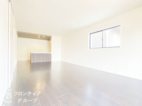 小野市神明町　新築一戸建て　１期　２号棟
