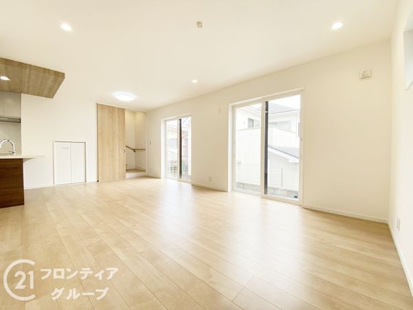 三木市志染町東自由が丘２丁目　新築一戸建て　全１区画
