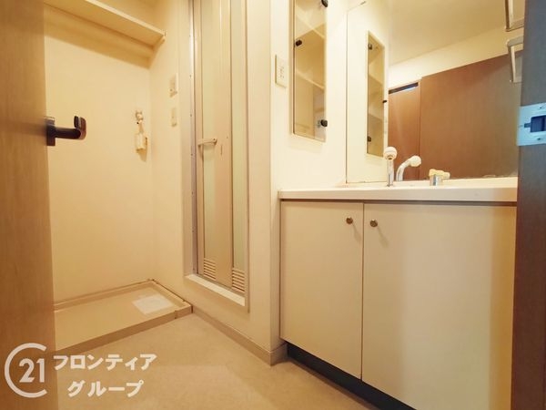 エンブレイス姫路市役所南 中古マンション(洗面台・洗面所)