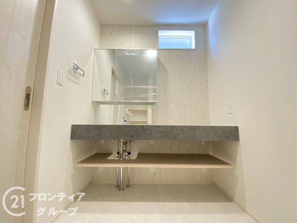 加古川市新神野４丁目　新築一戸建て　２号棟