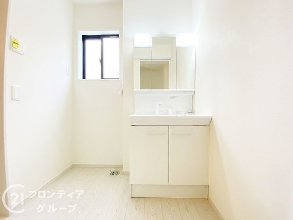 姫路市広畑区蒲田１丁目　新築一戸建て　２期　３号棟