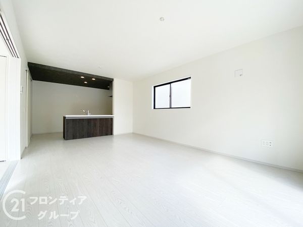 姫路市広畑区蒲田１丁目　新築一戸建て　２期　３号棟