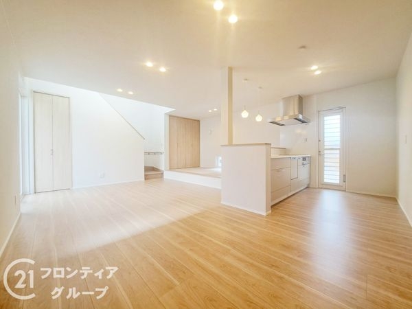 姫路市御立中８丁目　新築一戸建て　B号地