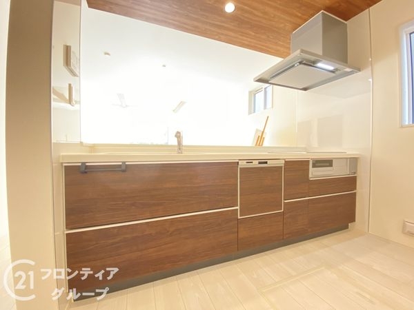 三木市志染町広野１丁目　新築一戸建て　１期　2号棟