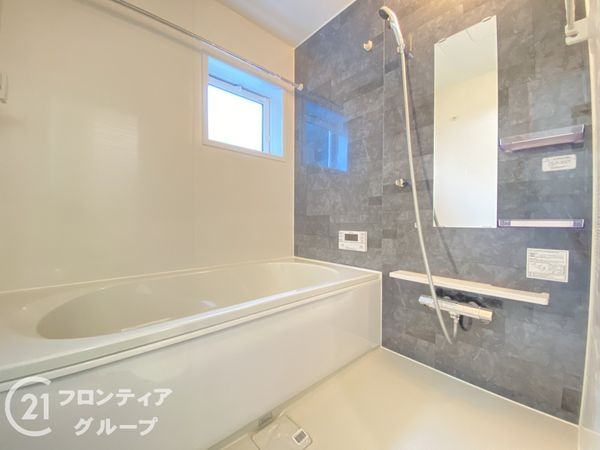 三木市志染町広野１丁目　新築一戸建て　１期　2号棟