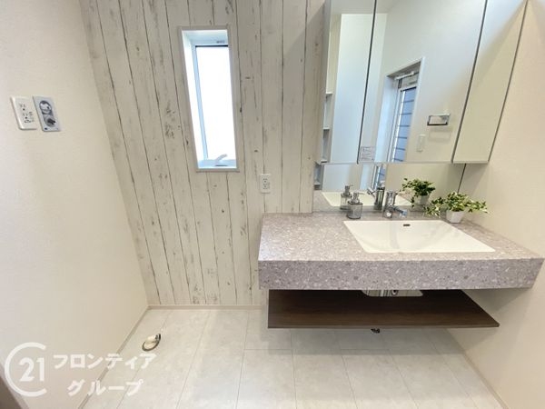 三木市志染町広野１丁目　新築一戸建て　１期　１号棟