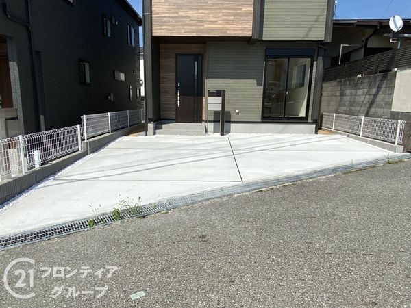 三木市緑が丘町東１丁目　新築一戸建て　１期　２号棟