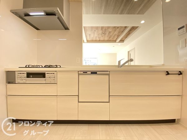 三木市緑が丘町東１丁目　新築一戸建て　１期　２号棟