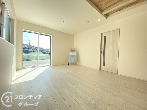 三木市緑が丘町東１丁目　新築一戸建て　１期　２号棟