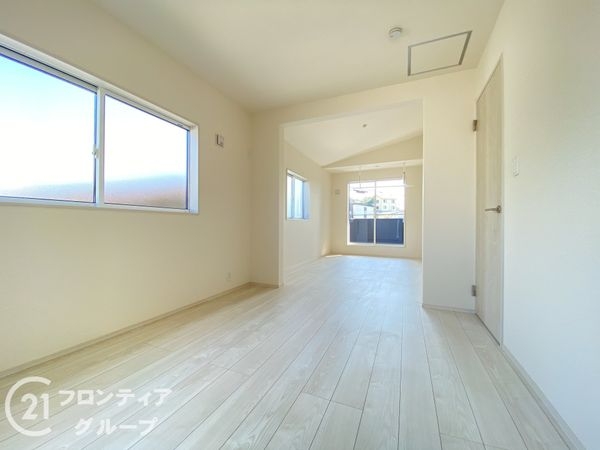 三木市緑が丘町東１丁目　新築一戸建て　１期　２号棟