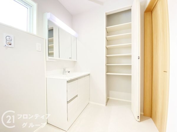 姫路市花田町小川 新築一戸建て 1号棟(洗面台・洗面所)