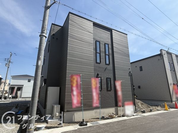 姫路市花田町小川　新築一戸建て　２号棟
