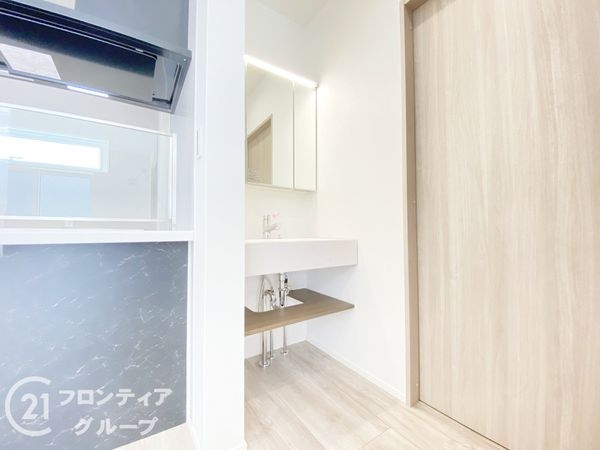 姫路市花田町小川 新築一戸建て 2号棟(洗面台・洗面所)