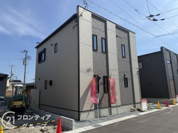 姫路市花田町小川　新築一戸建て　３号棟