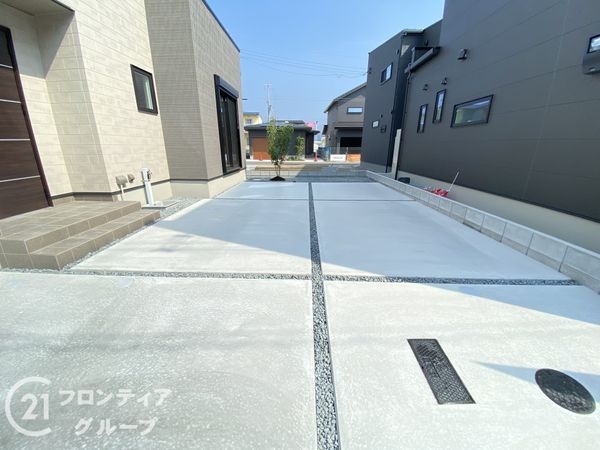 姫路市花田町小川 新築一戸建て 3号棟(駐車場)