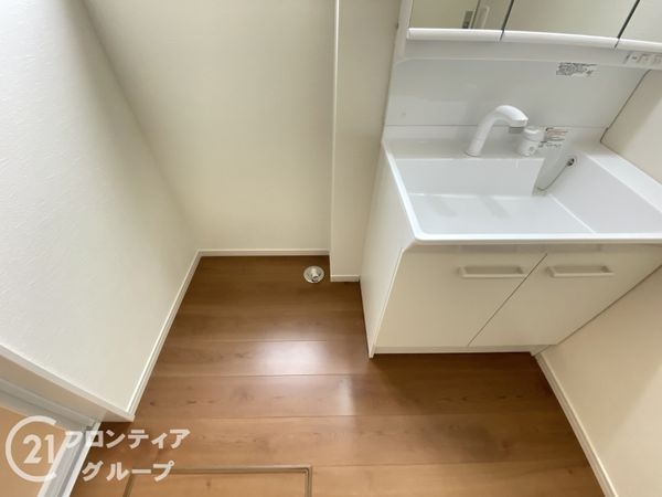 姫路市飾磨区今在家 新築一戸建て 1期 全1区画(洗面台・洗面所)