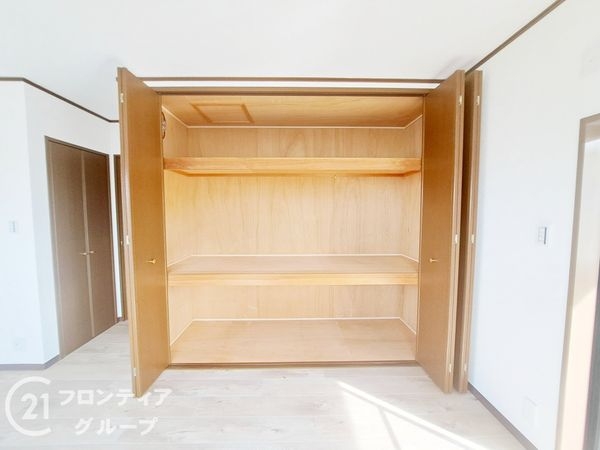 姫路市飾磨区阿成中垣内の中古一戸建て(収納)