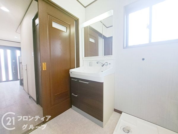 姫路市飾磨区阿成中垣内の中古一戸建て(洗面台・洗面所)