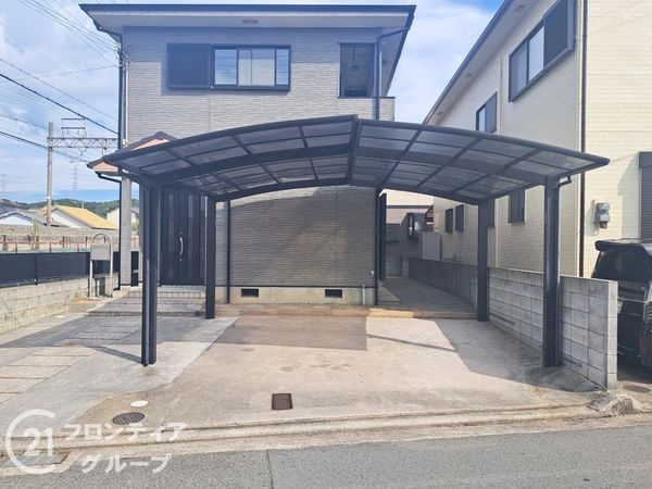 姫路市飾磨区阿成中垣内の中古一戸建て(駐車場)