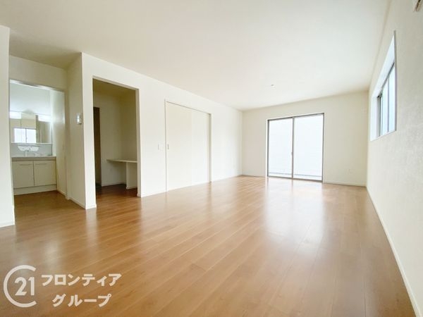 三木市自由が丘本町２丁目　新築一戸建て　１期　２号棟