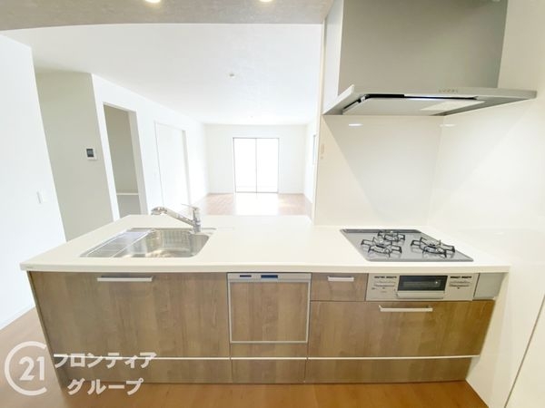 三木市自由が丘本町２丁目　新築一戸建て　１期　２号棟