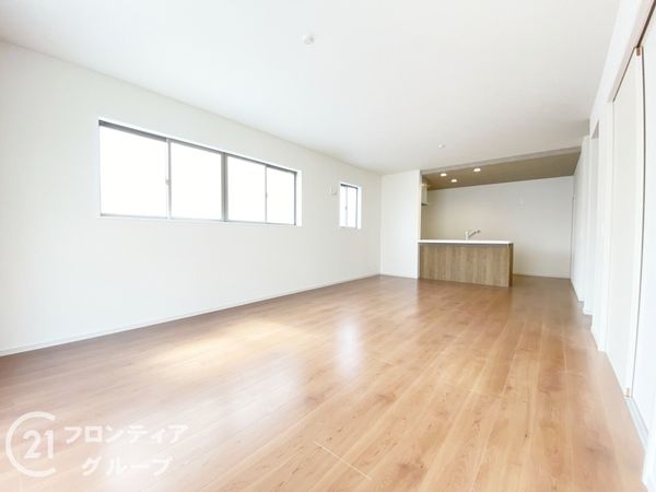 三木市自由が丘本町２丁目　新築一戸建て　１期　２号棟