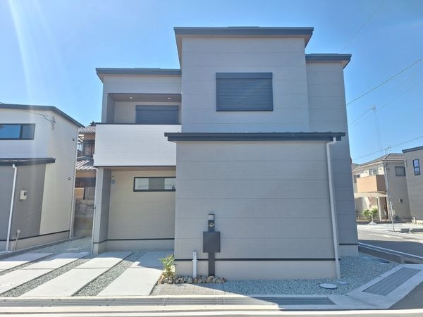 FrontierGardens　加古川市別府町新野辺北町…