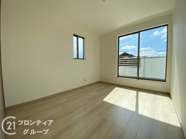 三木市志染町青山１丁目　新築一戸建て　２号棟