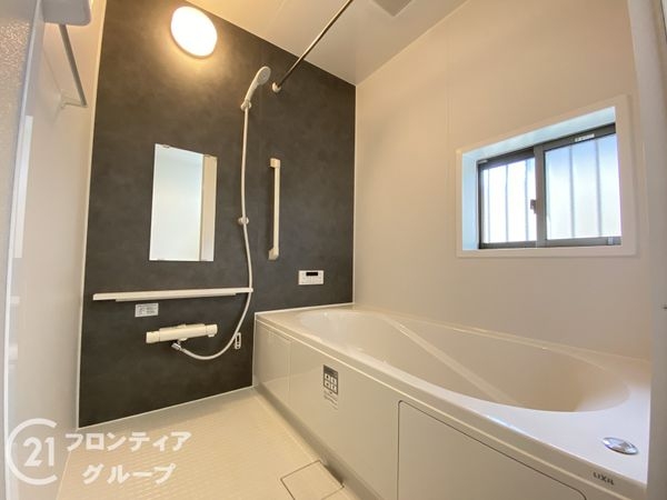 三木市志染町青山１丁目　新築一戸建て　２号棟