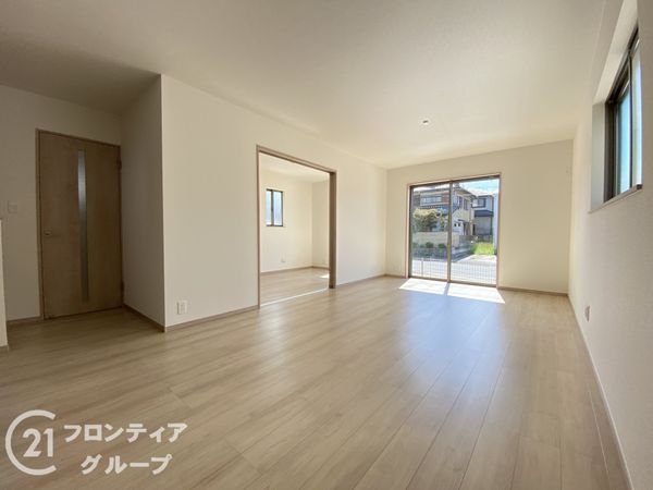 三木市志染町青山１丁目　新築一戸建て　２号棟