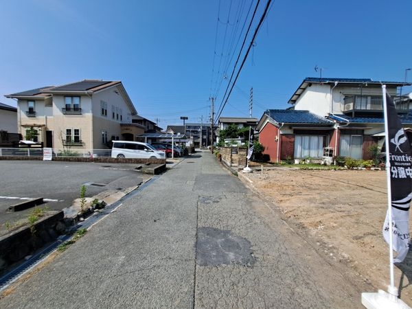 FrontierGardens 姫路市飯田 新築一戸建て…(前面道路含む現地写真)