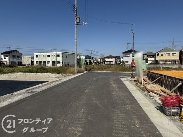 加古川市野口町野口 新築一戸建て 第7 2期 10号棟(前面道路含む現地写真)