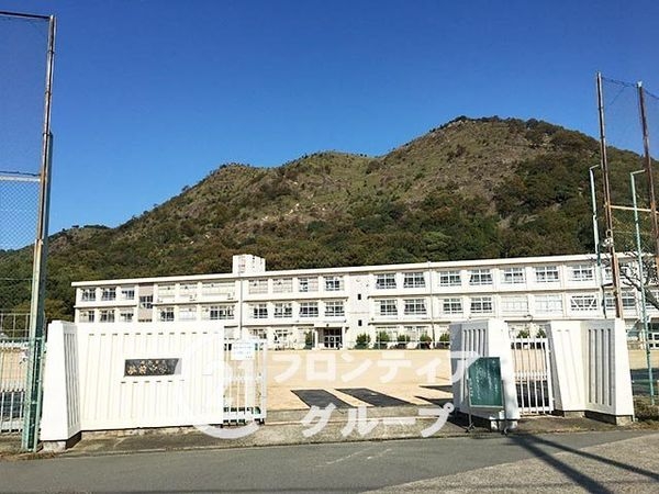 姫路市広畑区才新築一戸建て　8期　１号棟(姫路市立夢前中学校)