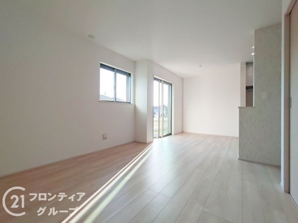 三木市岩宮　新築一戸建て　J号棟