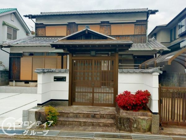 姫路市川西台の中古一戸建て