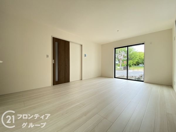 姫路市広畑区小松町４丁目　新築一戸建て　2期　１号棟