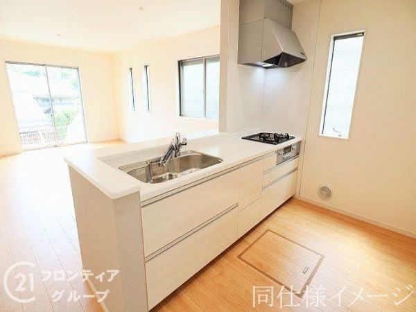 姫路市広畑区小松町４丁目　新築一戸建て　2期　２号棟