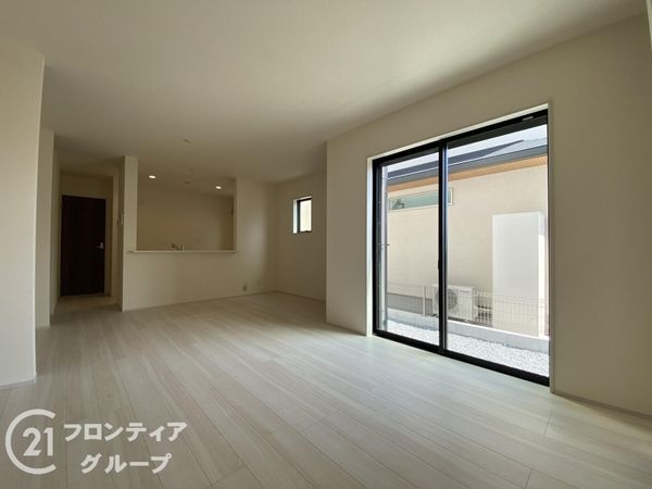 揖保郡太子町立岡　新築一戸建て　２号棟
