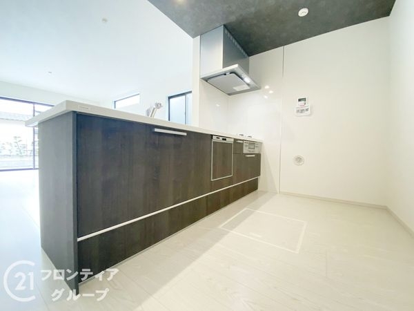 姫路市飾磨区英賀　新築一戸建て　２期　１号棟