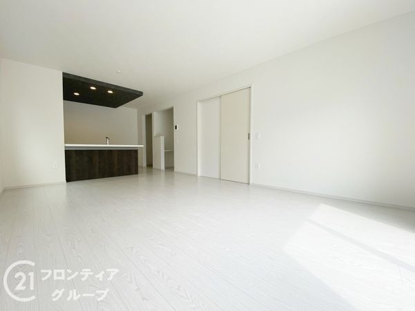 姫路市飾磨区英賀　新築一戸建て　２期　１号棟
