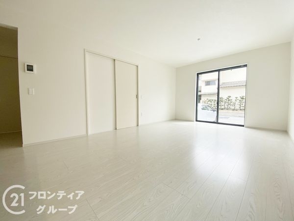 姫路市飾磨区英賀　新築一戸建て　２期　１号棟