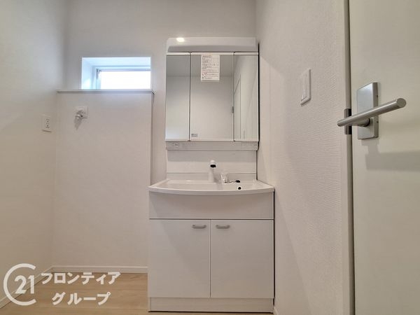 三木市緑が丘町中２丁目　新築一戸建て　第１　２号棟