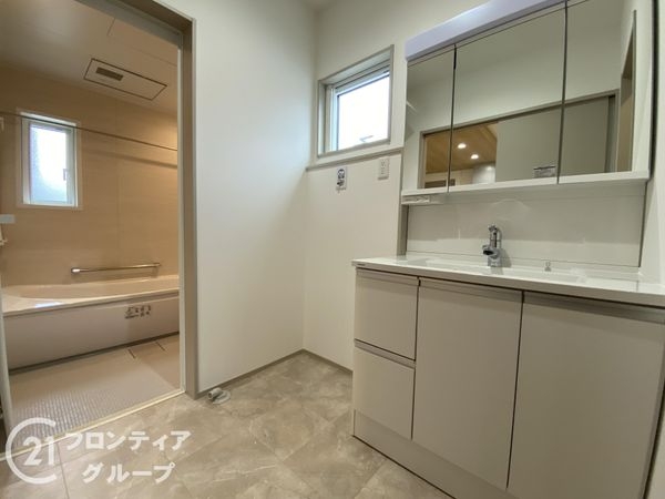 揖保郡太子町鵤　新築一戸建て　３号棟