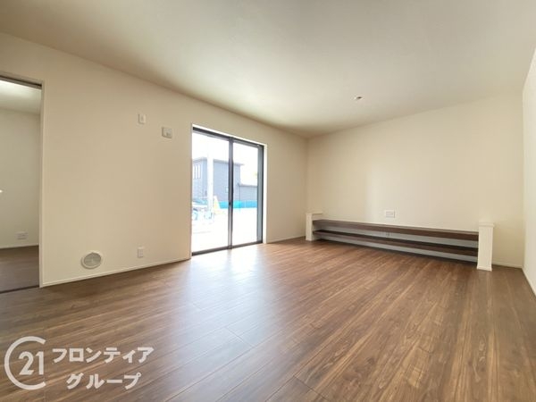 揖保郡太子町佐用岡　新築一戸建て　２号棟