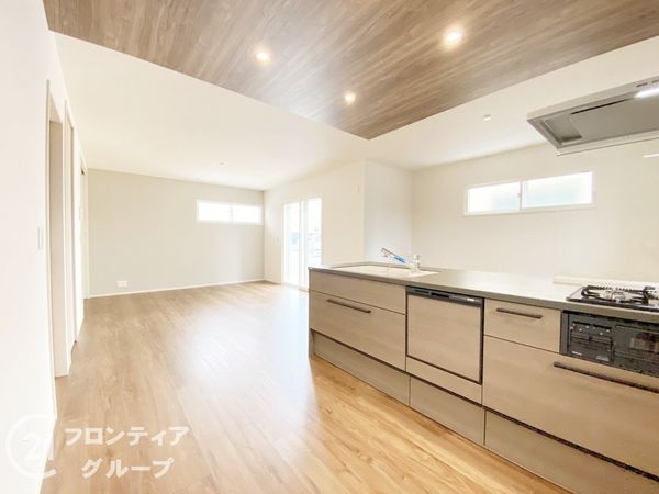 加古川市平岡町高畑　新築一戸建て　第３　２号棟