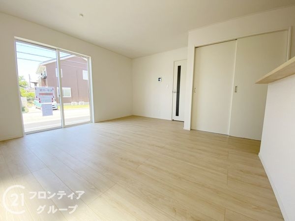 三木市志染町東自由が丘１丁目　新築一戸建て　第６　１号棟