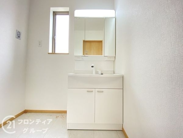 三木市自由が丘本町２丁目　新築一戸建て　B号棟