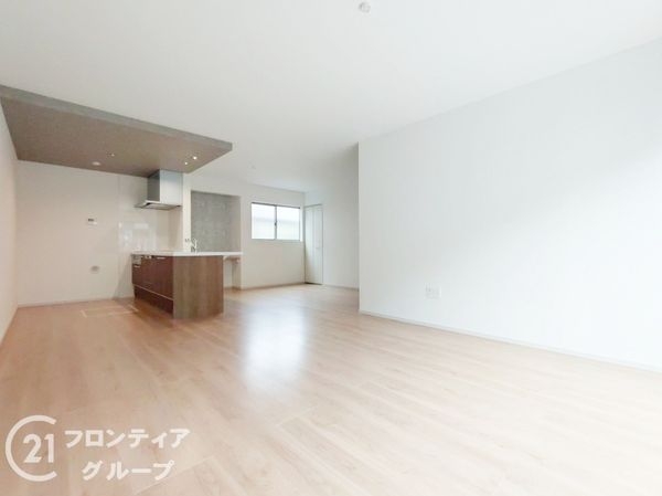 加古川市米田町平津　新築一戸建て　全１区画